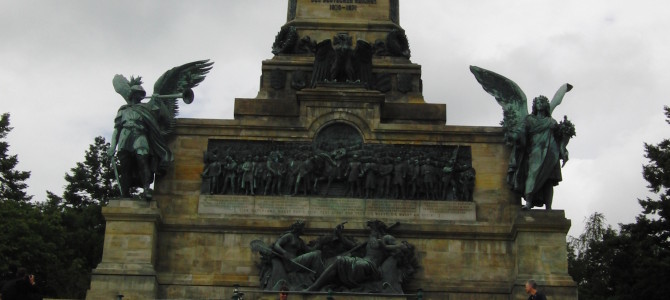 Das Niederwalddenkmal bei Rüdesheim